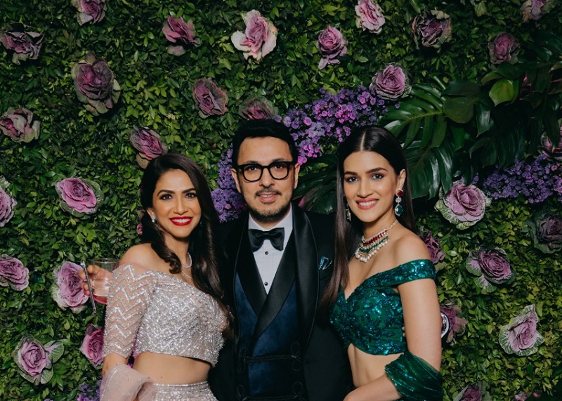 Dinesh Vijan's Post Wedding Cocktail Party Dinesh vijan,Dinesh Vijan Wedding,Dinesh vijan Cocktail party,cocktail party,Pramita Tanwar,Who is Dinesh Vijan,Kriti Sanon,janhvi kapoor,Sara ali khan