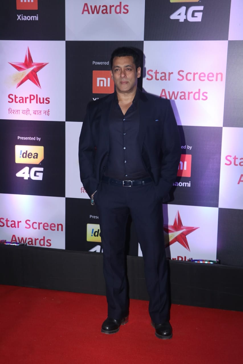 Star Screen Award 2018 Bollywood,star screen awards,Star Screen Award 2018,star screen awards photos,star screen awards red carpet,star screen awards show,Ranveer Singh,Deepika Padukone,vicky kaushal,Salman Khan