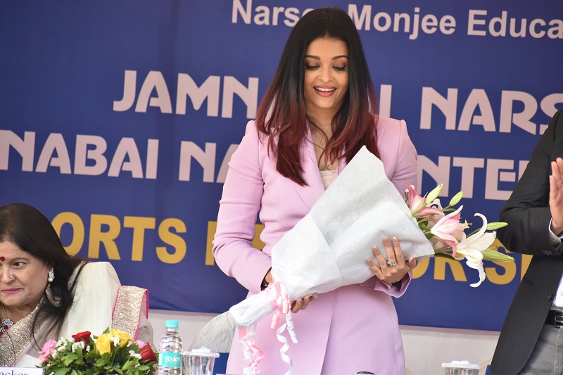 A Day With The Differently-Abled For Aishwarya Rai Bachchan AIshwarya Rai Bachchan,Narsee Monjee Educational Trust,differently abled,Sports Day,disabled children,Children's Charity,Jamna Bai School,Mumbai,Aishwarya rai Bachchan photos