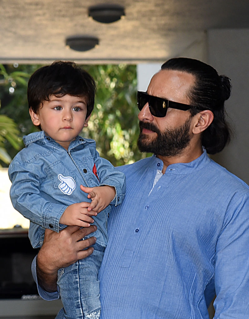 Kapoor Family Christmas Brunch Kunal Kapoor,Saif Ali Khan,saif ali khan daughter,saif ali khan son,saif ali khan kareena kapoor khan,Ranbir Kapoor,karisma kapoor,christmas,Christmas 2018,christmas celebrations