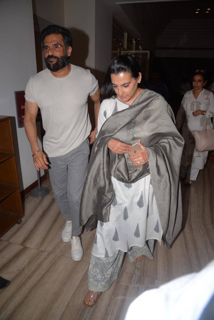 Nana Chudasama's Prayer Meet Nana Chudasama,Mumbai,Bollywood,Abhishek Bachchan,abhishek bachchan aishwarya rai bachchan,abhishek bachchan wife,Aishwarya Rai Bachchan,Aishwarya rai,Suniel Shetty