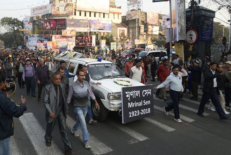 Mrinal Sen's Last Rites Mrinal Sen,mrinal sen death,mrinal sen died,mrinal sen passed away,Kolkata,Best Director,Best Indian Directors,Bengali Director,Satyajit Ray