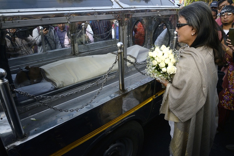 Mrinal Sen's Last Rites Mrinal Sen,mrinal sen death,mrinal sen died,mrinal sen passed away,Kolkata,Best Director,Best Indian Directors,Bengali Director,Satyajit Ray