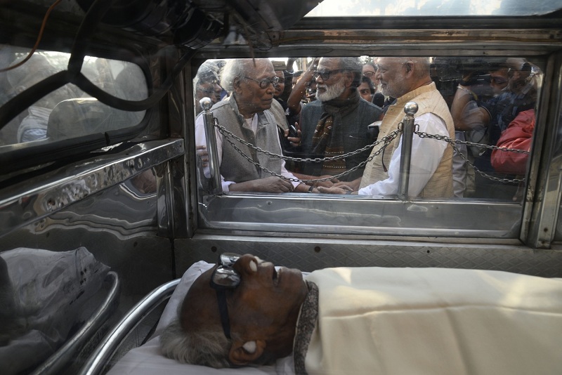Mrinal Sen's Last Rites Mrinal Sen,mrinal sen death,mrinal sen died,mrinal sen passed away,Kolkata,Best Director,Best Indian Directors,Bengali Director,Satyajit Ray