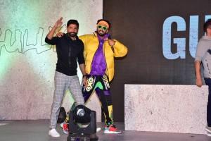 Ranveer Singh,ranveer singh gully boy,ranveer singh upcoming movies,Alia Bhatt,Alia Bhatt Gully Boy,Indian Hip-Hop,Gully Boy trailer,Gully Boy movie trailer,Gully Boy movie