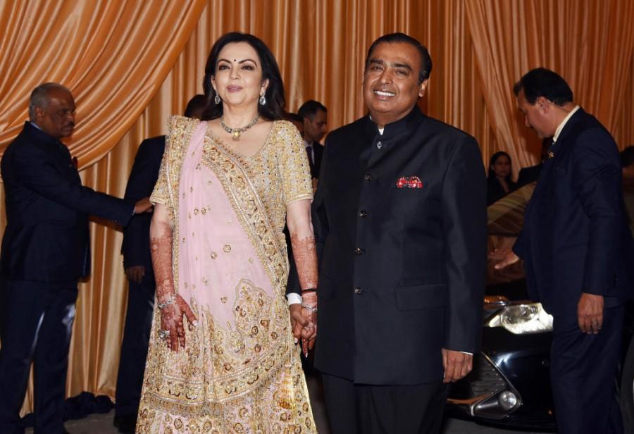 Mukesh Ambani,mukesh ambani richest indian,mukesh ambani net worth,Kalanithi Maran,kalanithi maran dmk,Lakshmi Mittal,Sunil mittal,Uday Kotak fortune,Aditya Birla,Nusli Wadia,Ratan Tata
