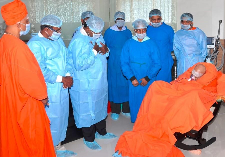 Shivakumar Swamiji Health Shivakumar Swami,Sree Siddaganga Math,Shivakumar Swamiji health,Shivakumar Swamiji status,Lingayat,lingayat religion,lingayat mutts karnataka,Lingayat community