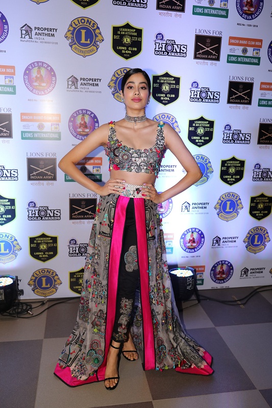 Lions Gold Awards 2019,vicky kaushal,vicky kaushal uri,janhvi kapoor,Janhvi kapoor dhadak,Nushrat bharucha,Nushrat Bharucha pyaar ka punchnama,Lions Gold Awards