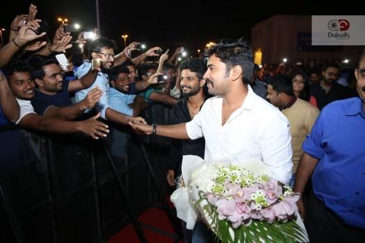 'Oru Vadakkan Selfie' Team in Dubai