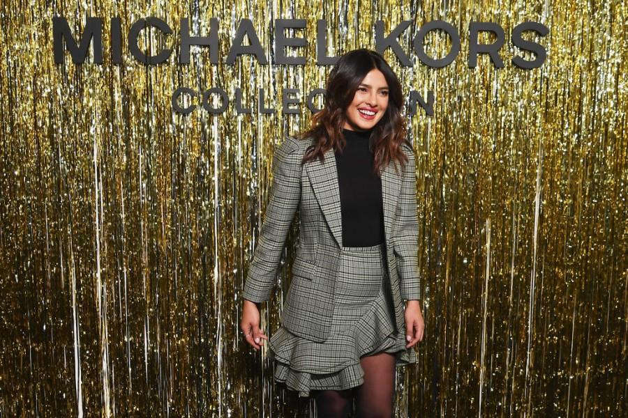 Deepika Padukone,Priyanka Chopra,Priyanka Chopra Quantico,Amitabh Bachchan,Om Puri,Freida Pinto,Hollywood Bollywood,Hollywood projects,Indians Hollywood projects,Photo stories