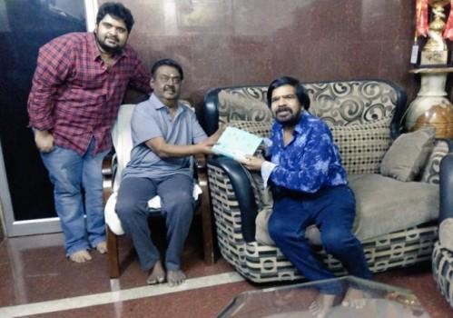 T Rajendar Invites Captain Vijayakanth for Kuralarasan's Wedding