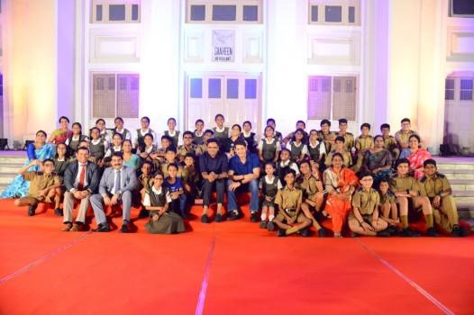Mahesh Babu celebrates Maharshi success with school children