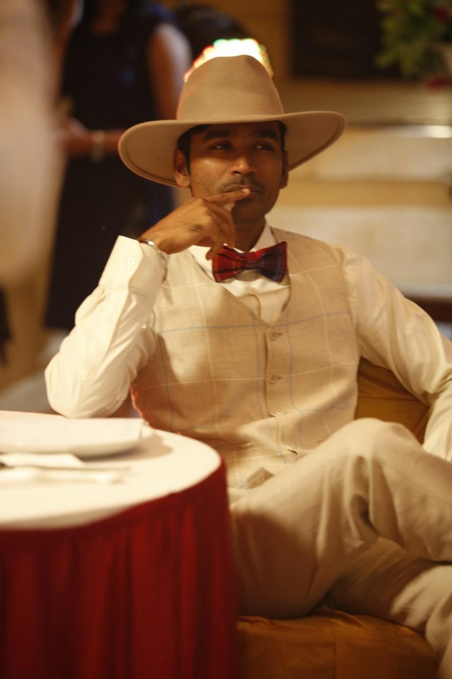 Ennai Noki Paayum Thota Movie Still Ennai noki paayum thota,enai noki paayum thota,dhanush,ennai noki paayum thota movie stills,enai noki paayum thota pics,enai noki paayum thota photos