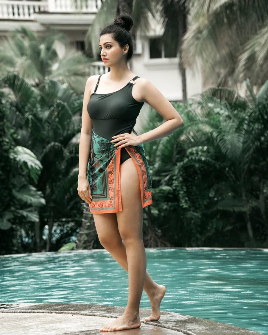 Hamsa Nandini Looking Hot in Black Swimsuit Hamsa nandini,hamsa nandini bikini,hamsa nandini swimsuit,hamsa nandini hot pictures,telugu actress hot photos