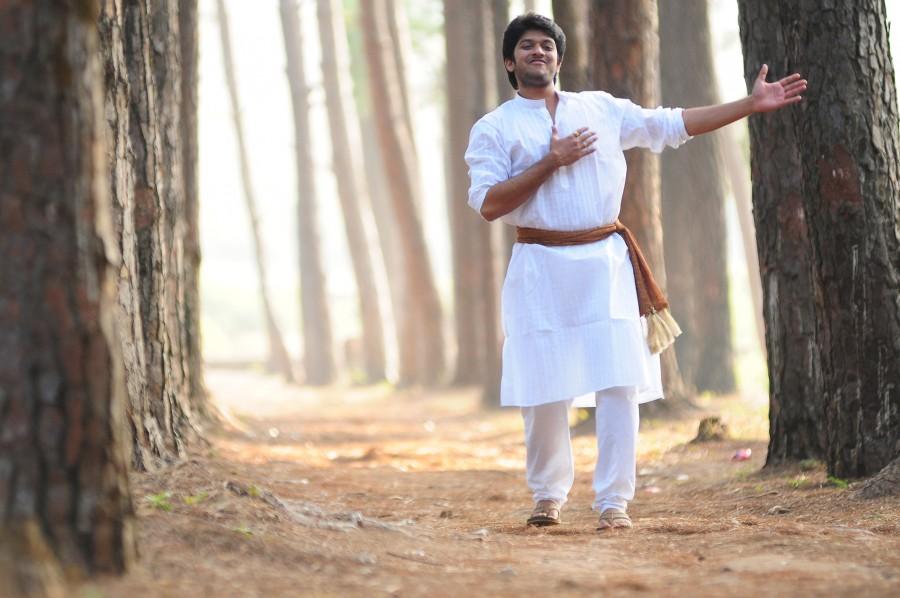 Rajiv and Simmi Das in Premante Suluvu Kadura Premante Suluvu Kadura,Rajiv,Simmi Das,Premante Suluvu Kadura still,Premante Suluvu Kadura photos,Premante Suluvu Kadura pics