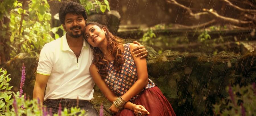 Vijay and Nayanthara in Bigil Bigil,bigil movie stills,bigil high quality pictures,bigil hq pics,vijay high quality photos,vijay,thalapathy vijay