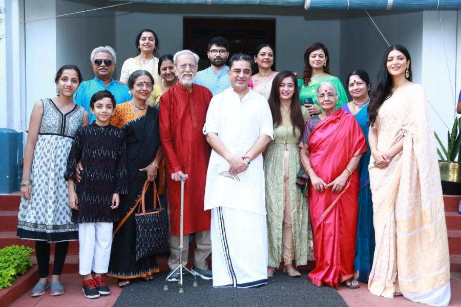 One Big Family of Kamal Haasan Kamal haasan,kamal haasan birthday,kamal haasan 65th birthday,kamal haaasan birthday celebration