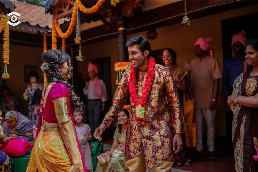 Rishi Marries Swathi Rishi,rishi wedding photos,kannada actor rishi,rishi wedding,kannada celebrity wedding,rj nethra