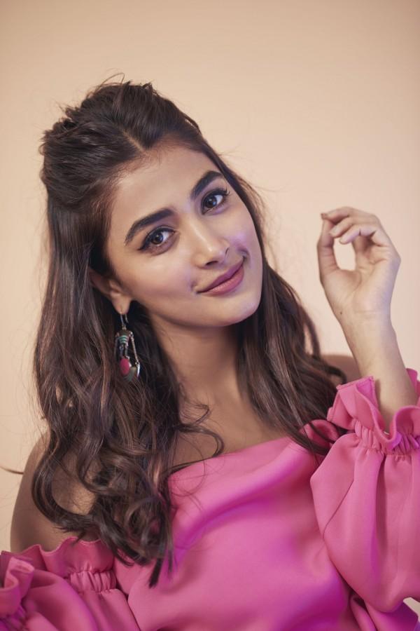 Pooja Hegde Looks Pretty in Pink Photos,Images,Gallery