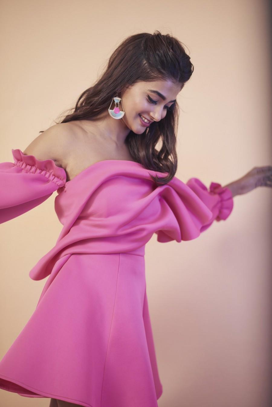 Gorgeous Pooja Hegde Pooja hegde,pooja hegde hot,Ala Vaikunthapurramloo,allu arjun,Ala Vaikunthapurramloo success meet