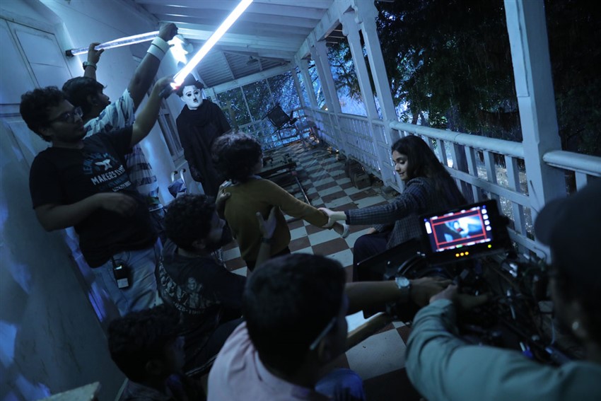 Keerthy Suresh on the Sets of Penguin Penguin,penguin making pictures,penguin photos,keerthy suresh,keerthy suresh penguin