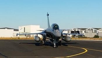 Rafale Fighter jets,IAF releases Rafale Rafale midair refueling visuals,rafale jets pics,rafale jets pictures,rafale planes images,Rafale single seater planes,Rafale double seater planes - Rafale landed safely in UAE,Rafale Al Dhafra airbase,Indian Air Fo
