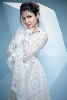 Anushka Sharma Photoshoot for Elle Magazine