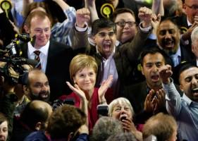 Cameron Returning to Power,Britain,election result,David Cameron,Britain's Prime Minister David Cameron,David Cameron pics,David Cameron images,David Cameron photos,David Cameron stills,David Cameron pictures