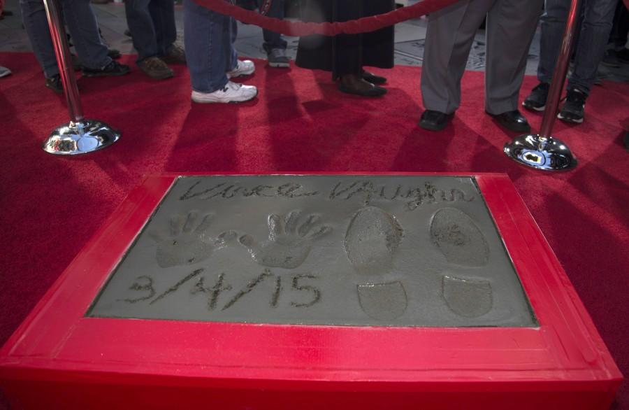 Handprints, footprints and signature of actor Vince Vaughn (REUTERS) Vince Vaughn,handprints,footprints,TCL Chinese theatre,Hollywood,Jon Favreau,James Marsden,photos