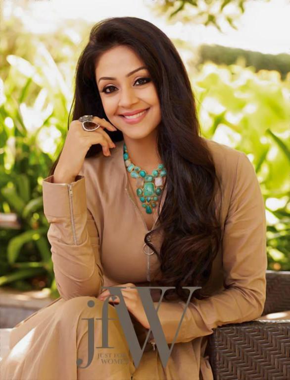 Jyothika Actress Stills Gallery HD phone wallpaper | Pxfuel