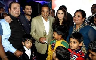 Anil kapoor,preity zinta,Dharmendra,birthday bash,Kishore Dingra,Kishore Dingra's son birthday bash,hot images