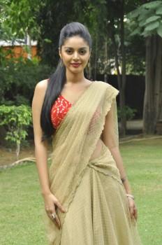 Sanam Shetty Latest Pics