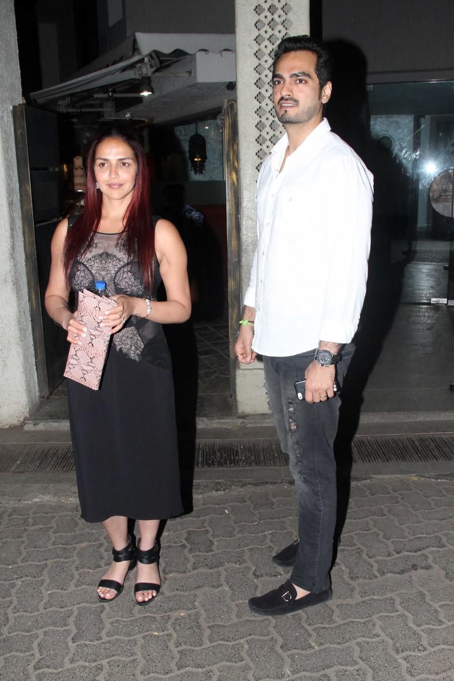 Shahid Kapoor,celebs spotted,Karisma Kapoor,Esha Deol,photos