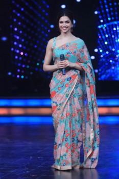 Deepika Padukone Latest Pics