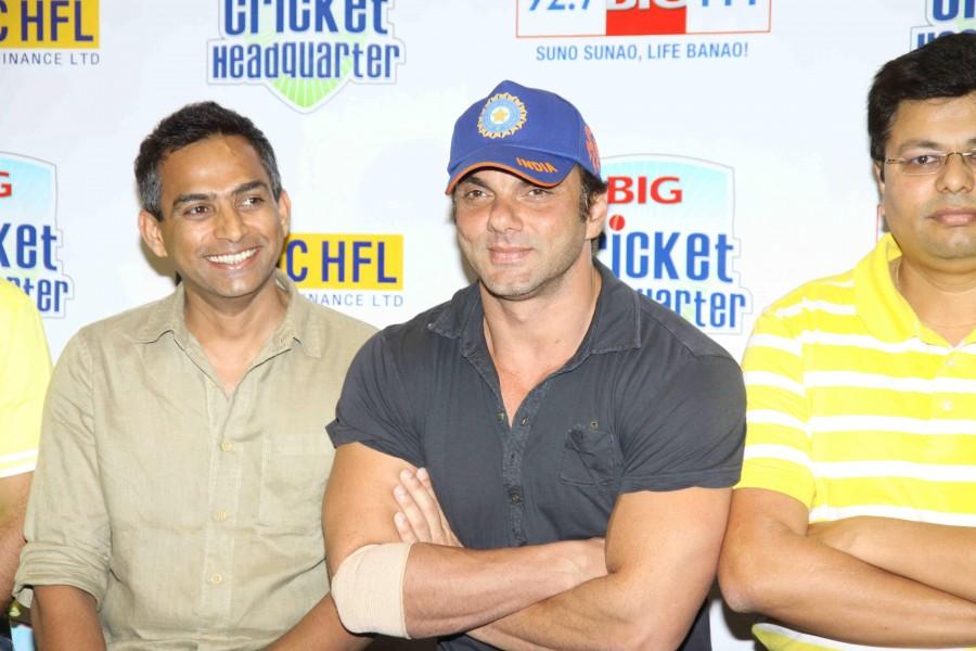 Sohail Khan and others attend Big FM event in Mumbai. Sohail khan,Big FM biggest cricket fan winner,ICC world cup,ICC World Cup Finals,Australia finals