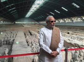 Prime Minister Narendra Modi,Narendra Modi,Narendra Modi in china,Narendra Modi at china,PM Narendra Modi visits terracotta warriors museum,terracotta warriors museum,Narendra Modi LIVE,PM Modi visits historic Terracotta Warriors Museum,PM Narendra Modi v