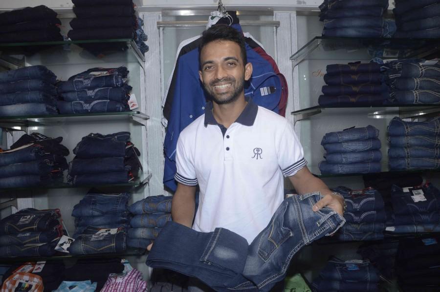 Rajasthan Royals Team Visit K Lounge Rajasthan Royals,Rajasthan Royals team photos,K Lounge,RR team,ipl 2015
