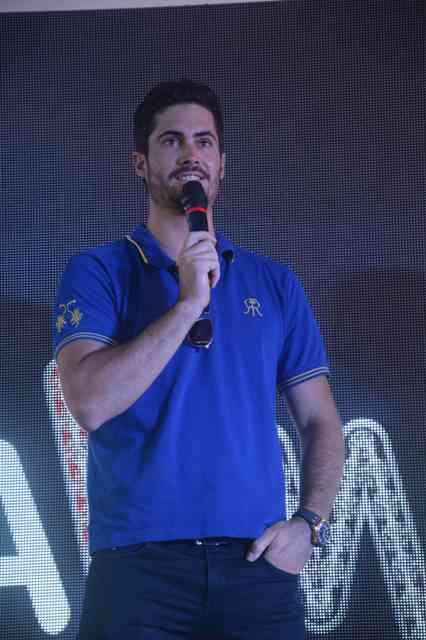 Rajasthan Royals Team Visit K Lounge Rajasthan Royals,Rajasthan Royals team photos,K Lounge,RR team,ipl 2015