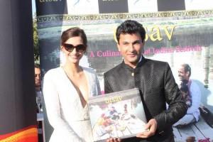 Sonam Kapoor launches Chef Vikas Khanna’s book at Cannes,Sonam Kapoor,actress Sonam Kapoor,Sonam Kapoor at cannes,Sonam Kapoor at cannes 2015,Sonam Kapoor hot pics,hot Sonam Kapoor,Vikas Khanna’s book,Cannes,Cannes Film Festival 2015,Cannes Film Festival