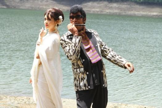 Vadivelu and Sada in Eli Movie