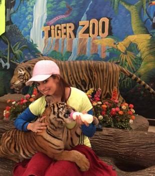 Raai Laxmi at Tiger Zoo