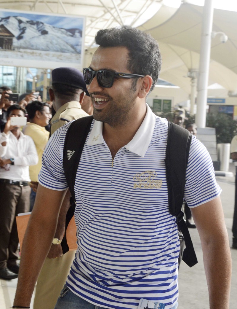 Rohit Sharma spotted at Airport Mumbai Indian Players spotted at Airport,Mumbai Indian Players,Mumbai Indian at Airport,Mumbai Indian,Indian cricketers,ipl 2015,ipl 8