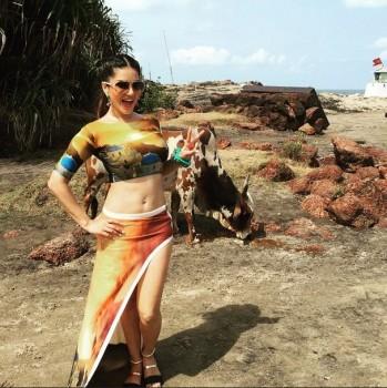 Sunny Leone Vacation with Her Family