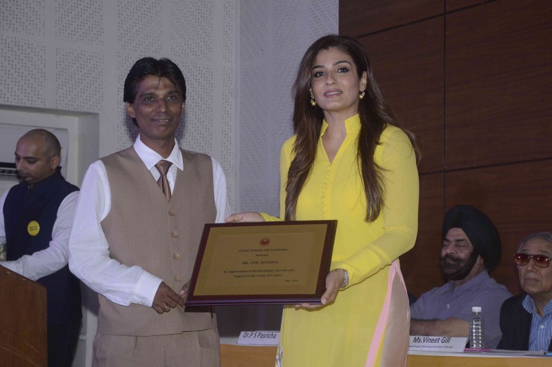 Raveena Tandon and Vivek Oberoi launch Tobacco Free Mumbai Police ...