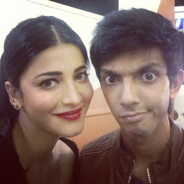 Shruti Haasan Selfie with Anirudh Ravichander Shruti Haasan's Candid Selfie Pics,Shruti Haasan's Selfie Pics,Shruti Haasan Selfie Pics,Shruti Haasan Selfie images,Shruti Haasan Selfie stills,Shruti Haasan Selfie,actress Shruti Haasan Selfie Pics,Shruti Haasan's Unseen Candid Selfie Pics,Shruti Hassan