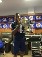 Mumbai Indians with IPL 2015 Trophy,Mumbai Indians,Mumbai Indians IPL 2015,Mumbai Indians Win Second IPL Crown,Mumbai Indians Win Second IPL Trophy,Mumbai Indians lift the trophy,Rohit Sharma,Mumbai Indians saunter to second title win,Indian Premier Leagu
