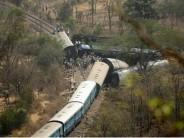 Muri Express derails in Uttar Pradesh