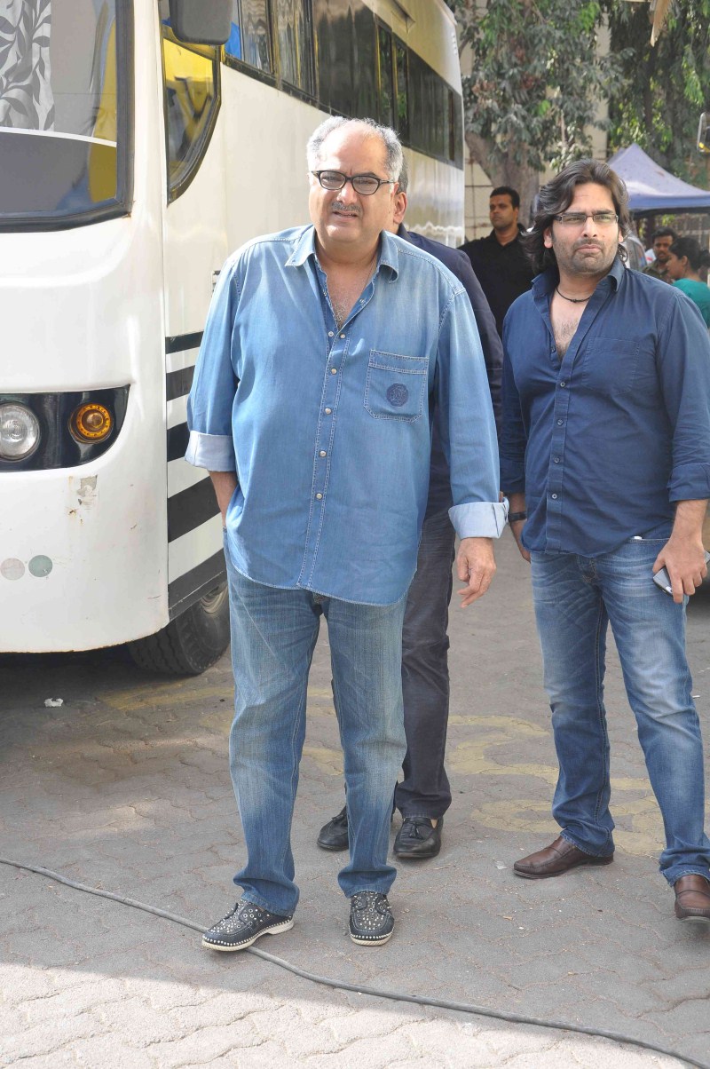 Boney Kapoor spotted at Mehboob Studio Boney Kapoor and Sonaakshi Raaj spotted at Mehboob Studio,Boney Kapoor spotted at Mehboob Studio,Sonaakshi Raaj spotted at Mehboob Studio,Boney Kapoor,Sonaakshi Raaj,Sonaakshi Raaj pics,Fashion designer Sonaakshi Raaj