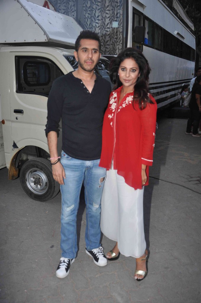 Ritesh Sidhwani and Shefali Shah at Dil Dhadakne Do Press Meet Dil Dhadakne Do Press Meet,Dil Dhadakne Do,bollywood movie Dil Dhadakne Do,Dil Dhadakne Do Media Meet,Ranveer Singh,Priyanka Chopra,Anil Kapoor,Shifaali Shah,Dil Dhadakne Do event,Dil Dhadakne Do movie promotion