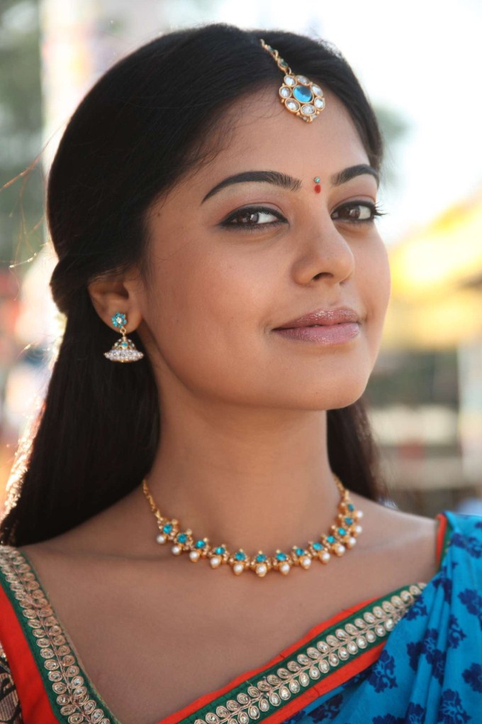 Bindu actress. Mahavi.